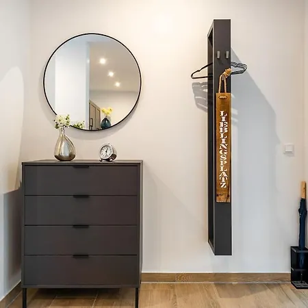بيت للعطل 1-bedroom *