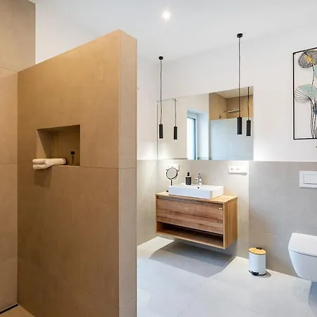 بيت للعطل 1-bedroom *